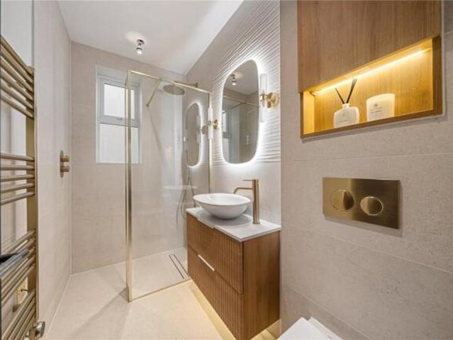 Apartment for sale in Cat Hill