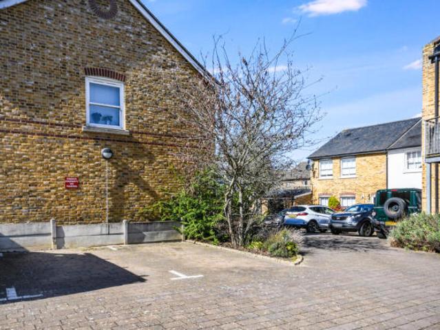 Apartment for sale in Old, Northamptonshire