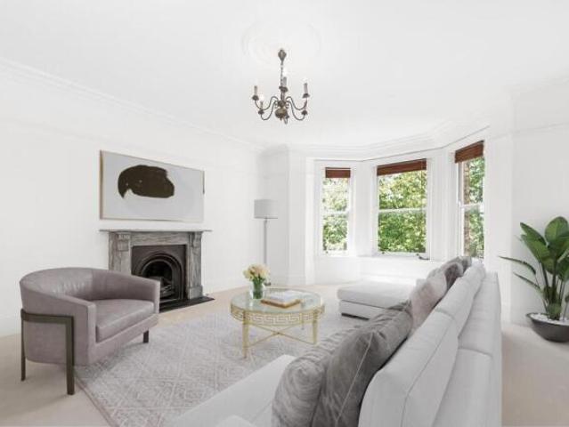 Apartment for sale in London Borough of Bromley, Greater London