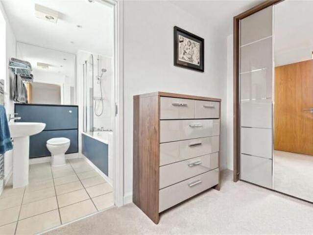 Apartment for sale in Cat Hill