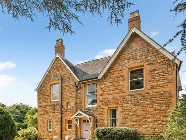 House for sale in Alderminster, Warwickshire