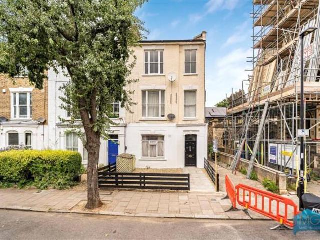 Apartment for sale in Crouch End, Greater London