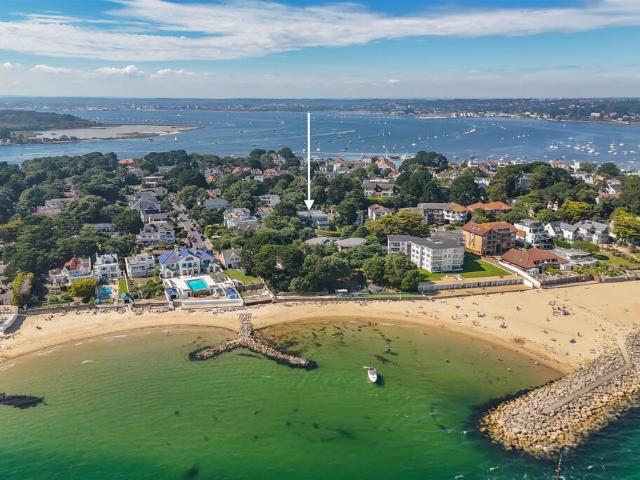Apartment for sale in Sandbanks