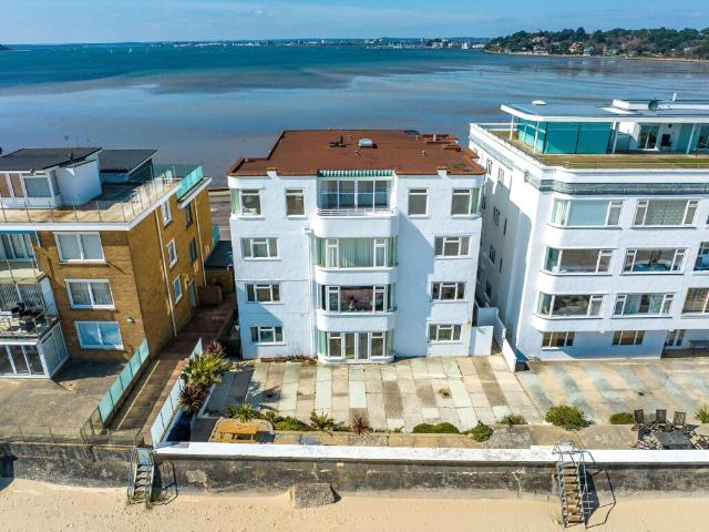 Apartment for sale in Sandbanks