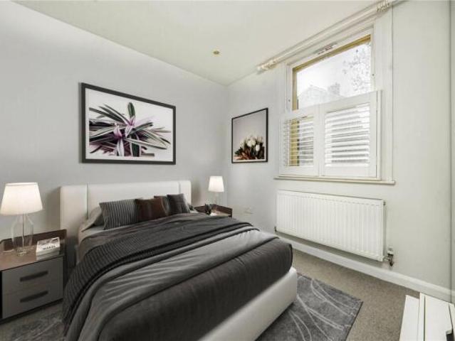 Cottage for sale in Cat Hill