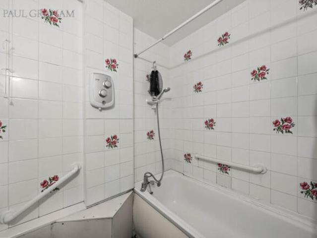 Apartment for sale in Wallington, Greater London