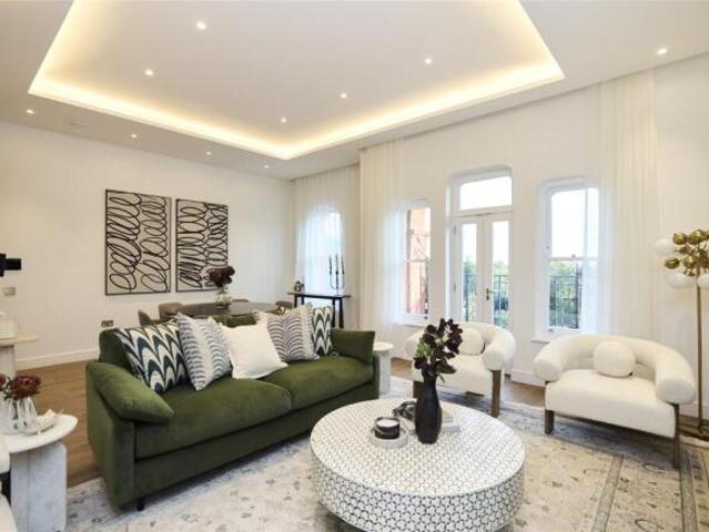 Apartment for sale in Bayswater, Greater London