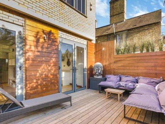 House for sale in Bedford