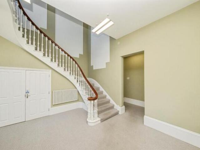 Apartment for sale in California, Key Street