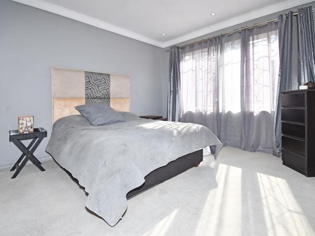 Apartment for sale in Rosebank, Gauteng