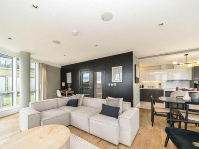 House for sale in Brentford End, Greater London