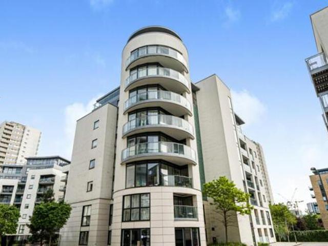 House for sale in Brentford End, Greater London