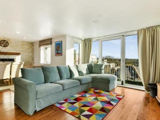House for sale in Brentford, Greater London