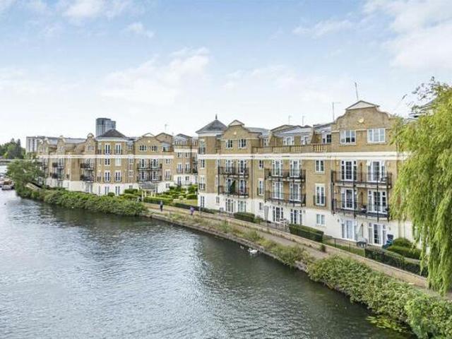 House for sale in Reading