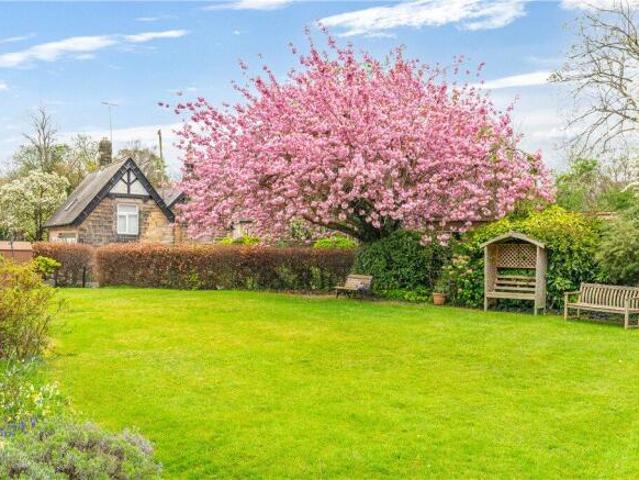 Apartment for sale in Beckett Park, Headingley