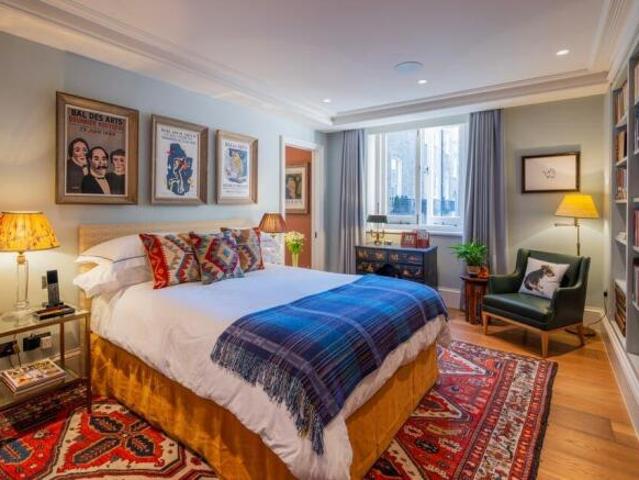 Apartment for sale in Cat Hill