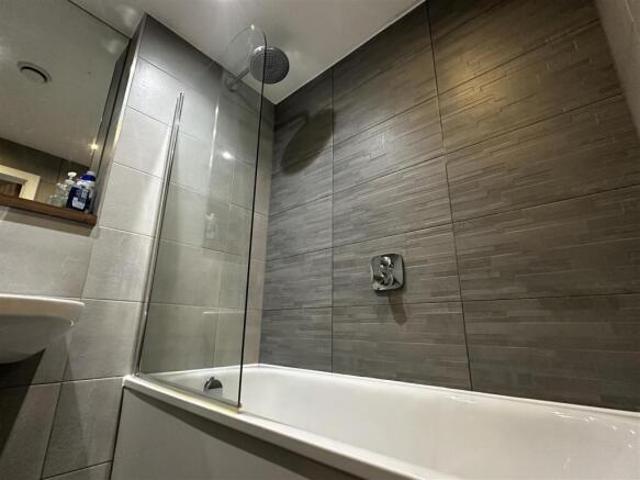 Apartment for sale in City Centre, Georgia