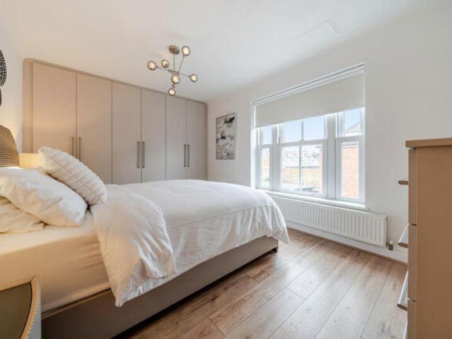 Apartment for sale in Bedford