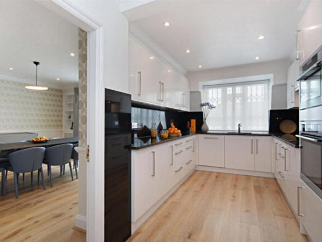 Apartment for sale in Cat Hill