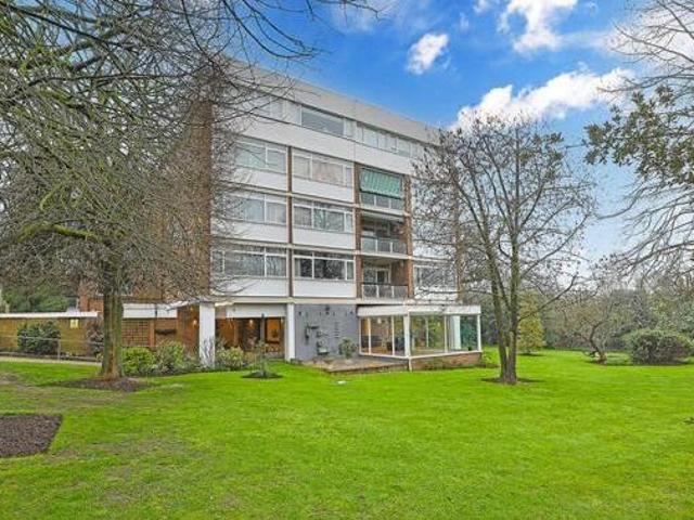 House for sale in Chigwell Row, Epping Forest