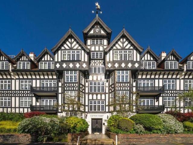Apartment for sale in St. John's Wood, Greater London