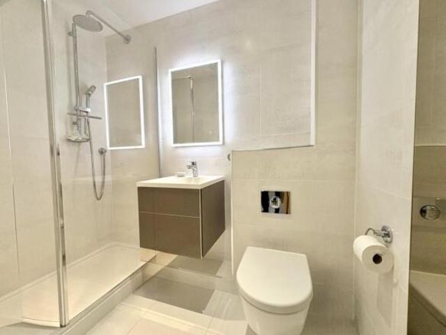 Apartment for sale in Canford Cliffs, Poole