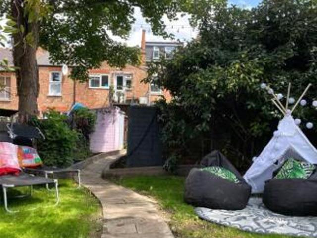 Apartment for sale in London Borough of Barnet, Greater London