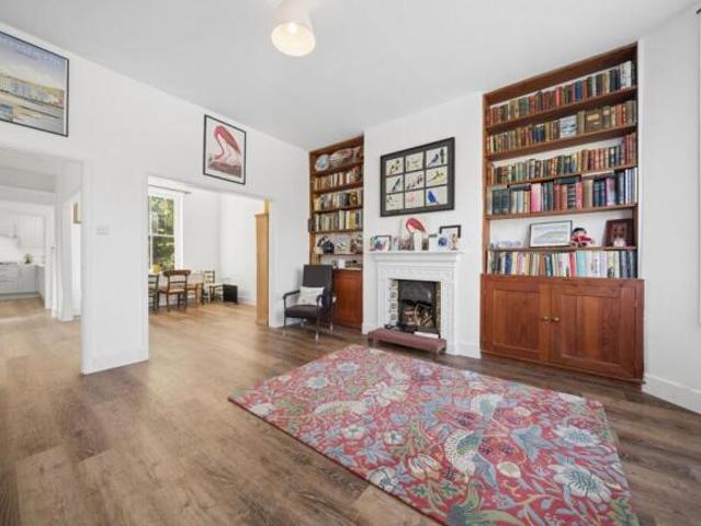Apartment for sale in London Borough of Wandsworth, Greater London