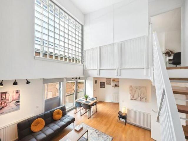 Apartment for sale in Partick, Scotland