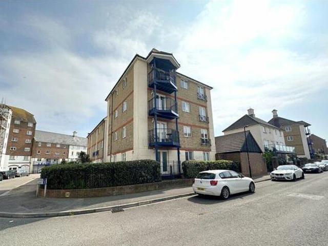House for sale in Sovereign Harbour, Eastbourne