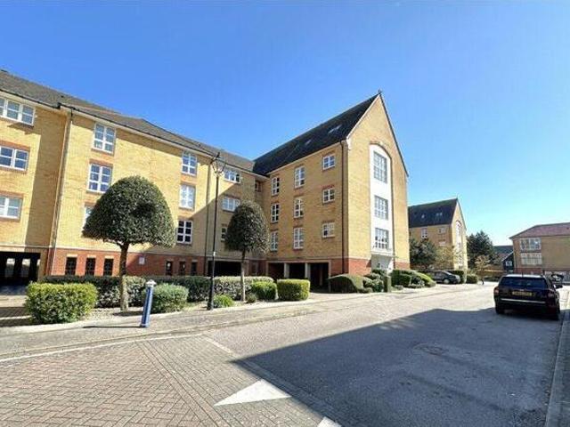 House for sale in Marina Village, Eastbourne