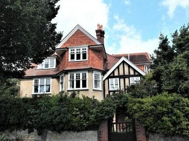House for sale in Upperton, Eastbourne