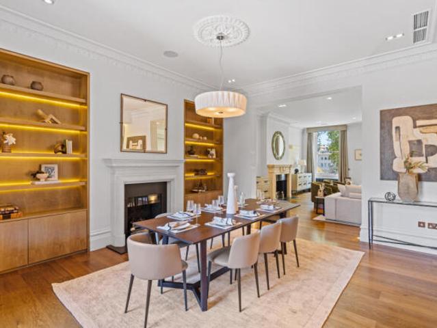 Apartment for sale in Knightsbridge, Greater London