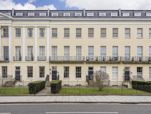 Apartment for sale in Golden Valley, Gloucestershire