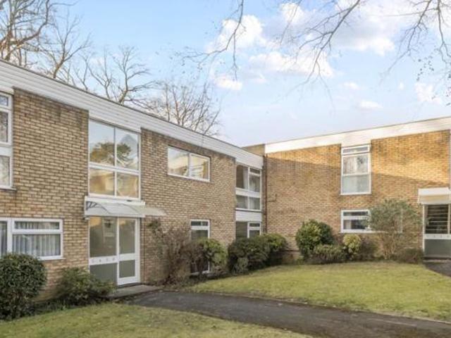 House for sale in Fleet, Hart