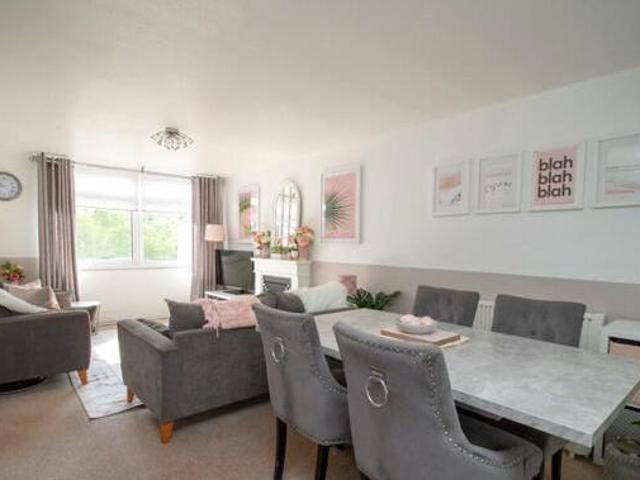 House for sale in Fleet, Hart