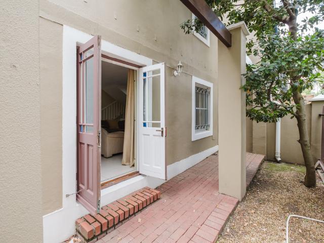 Apartment for sale in Gardens, Cape Town