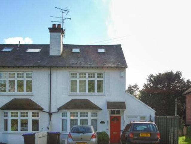House for sale in Gerrards Cross, Tatling End