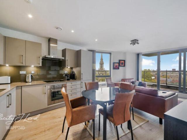 Apartment for sale in Highway, Maidenhead
