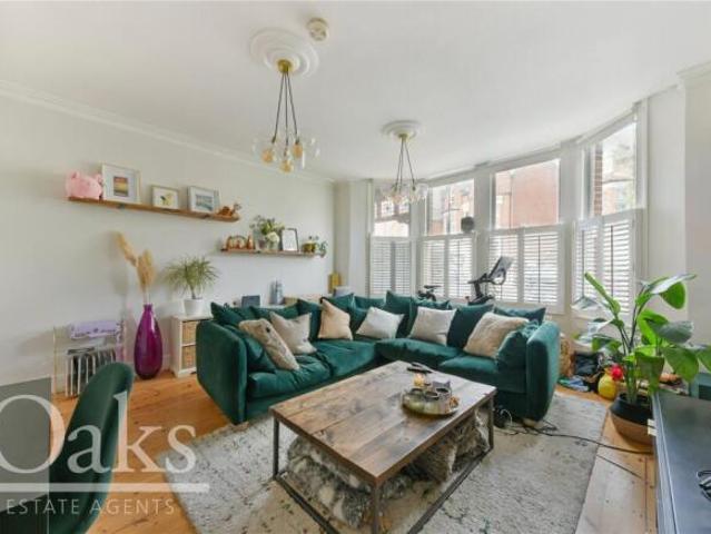 Apartment for sale in London Borough of Lambeth, Greater London