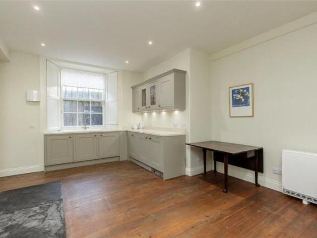 Apartment for sale in Silvermills, Scotland