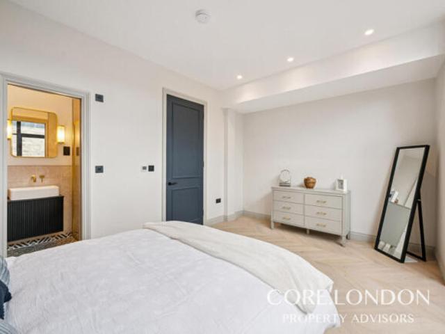 Apartment for sale in Greater London
