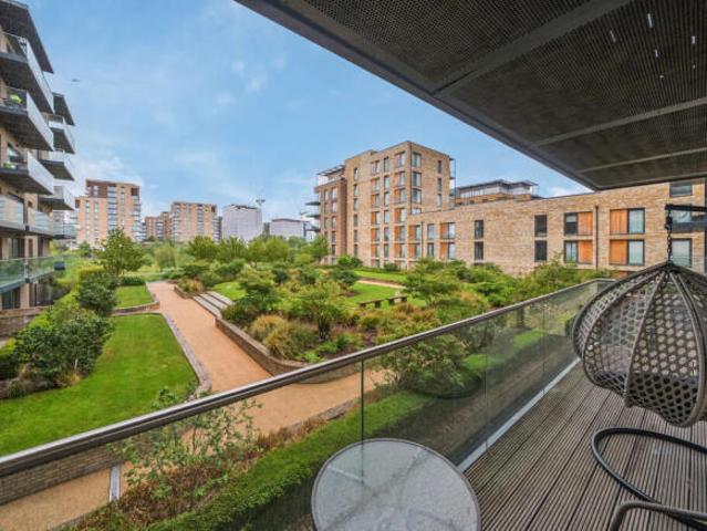 Apartment for sale in Kidbrooke Village, Greater London