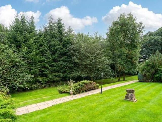 House for sale in Harrogate, North Yorkshire