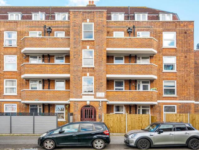 Apartment for sale in Brandis Corner, Devon