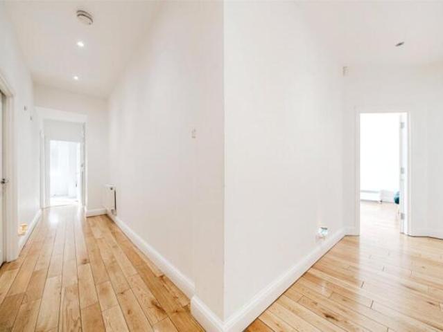 Apartment for sale in London Borough of Lewisham, Blackheath