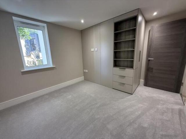 Apartment for sale in Poole