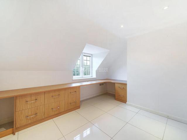 Apartment for sale in Hendon, Greater London