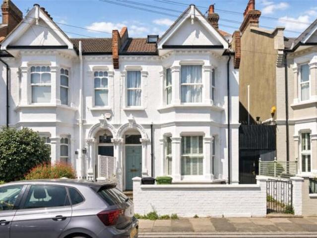 Apartment for sale in Cat Hill