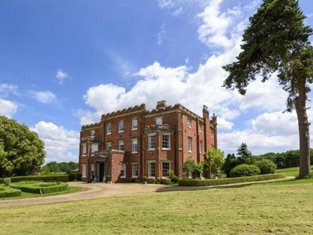 House for sale in Key Street, Suffolk